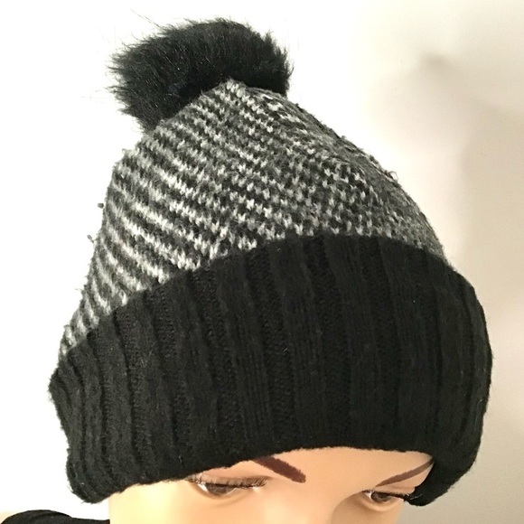 Accessories - Winter black & Grey Whool Cuffed Winter Hat.